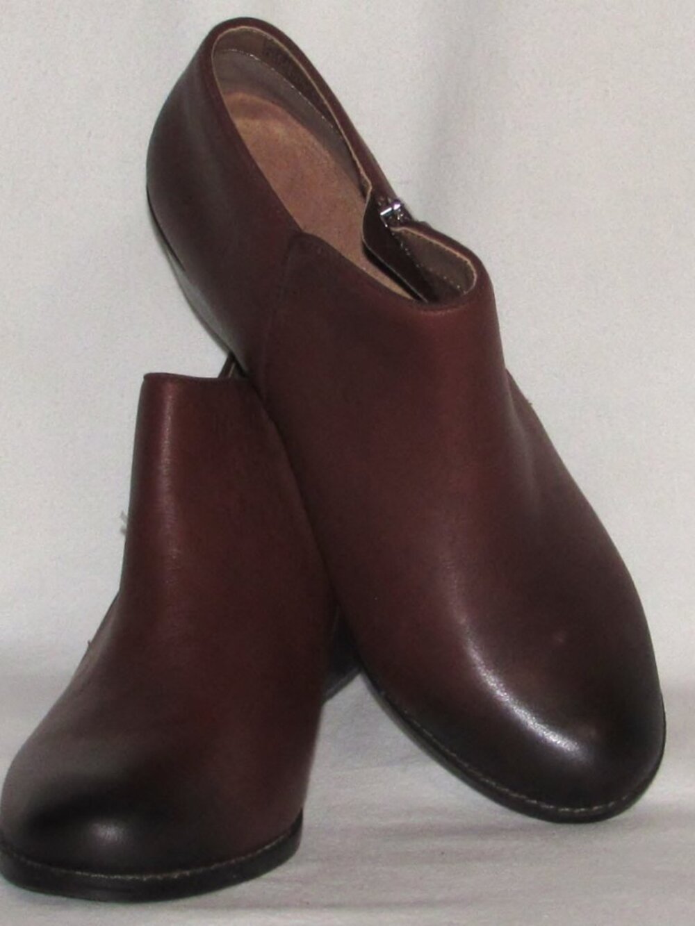 NEW Womens Ladies VIONIC Brown Leather Short Boots Booties 8.5 M Orig $170